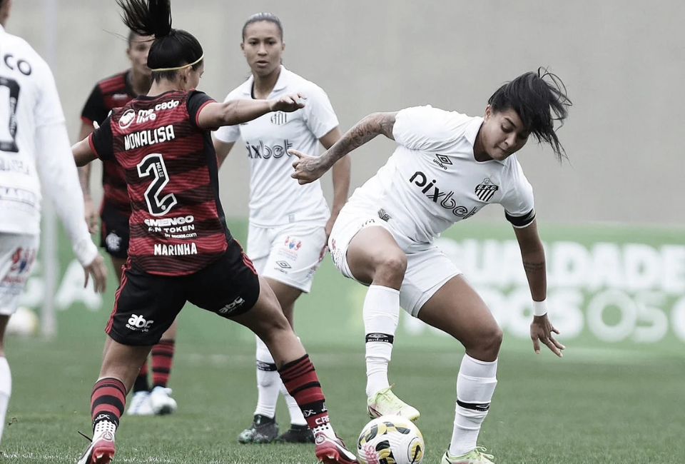 Santos goleia Flamengo e avança à semifinal do Brasileiro feminino