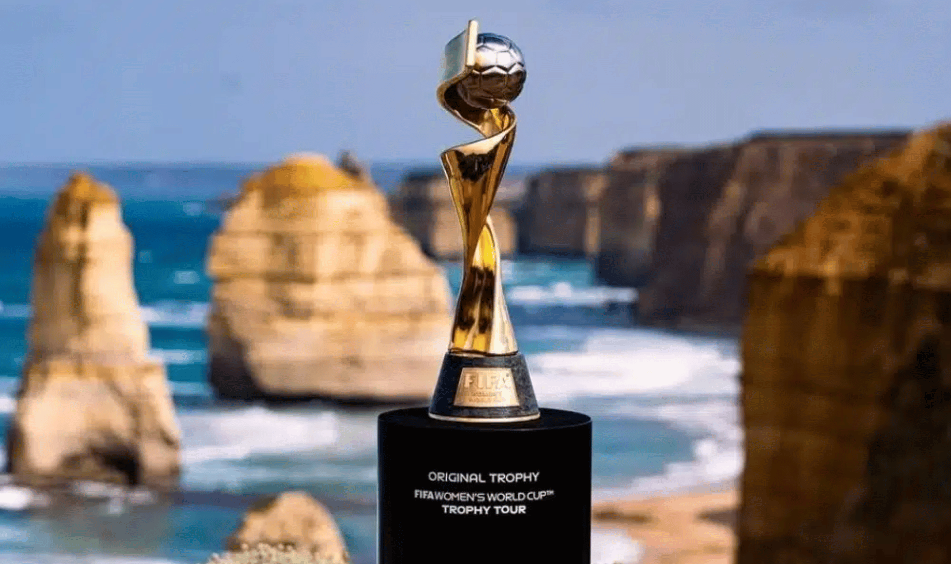 Primeira copa do mundo feminino Trofel