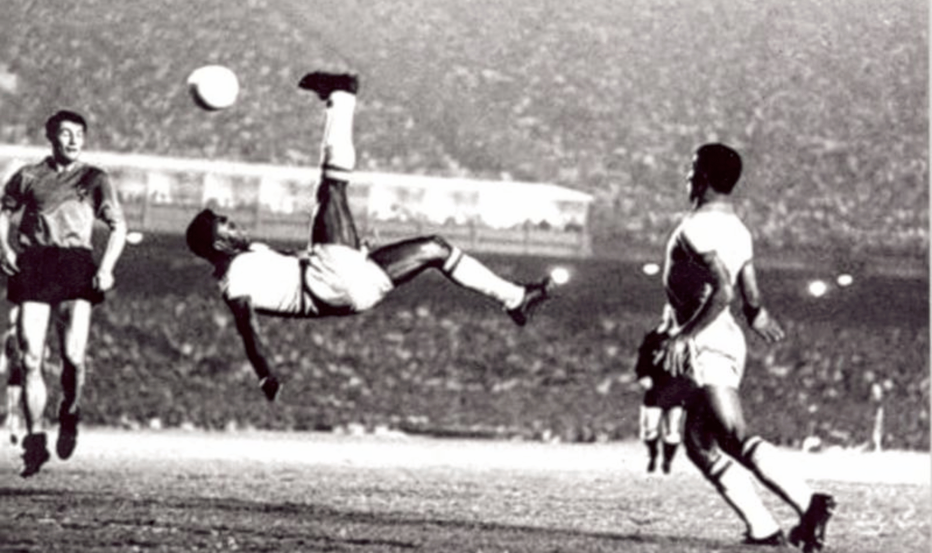 Gol de placa de pelé (1)